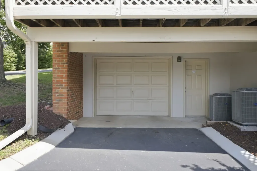 332 Ardsley Place Nashville TN 37215