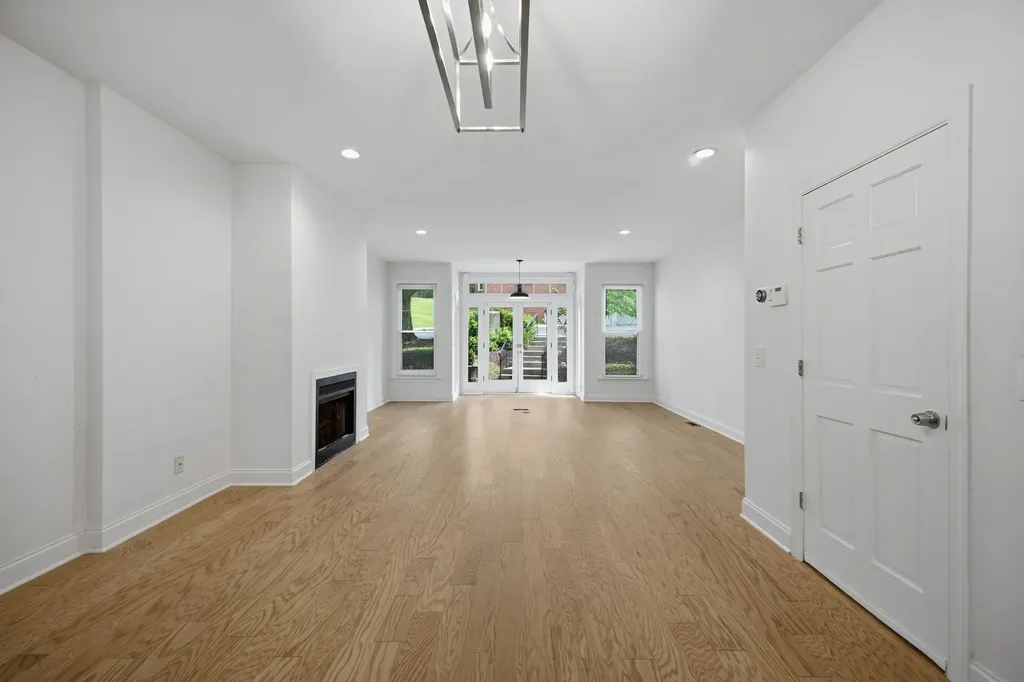 332 Ardsley Place Nashville TN 37215