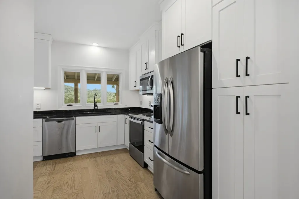 332 Ardsley Place Nashville TN 37215