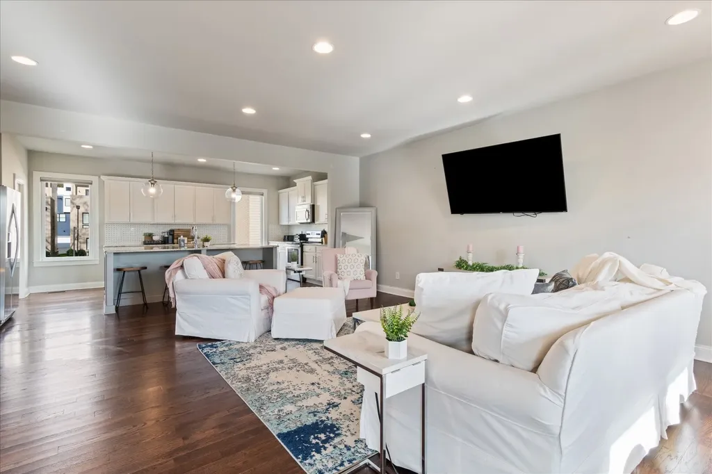 731 Douglas Avenue Nashville TN 37207
