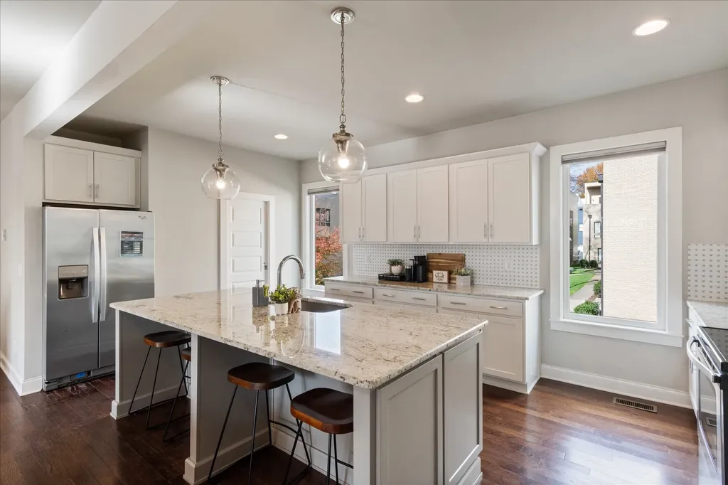 731 Douglas Avenue Nashville TN 37207