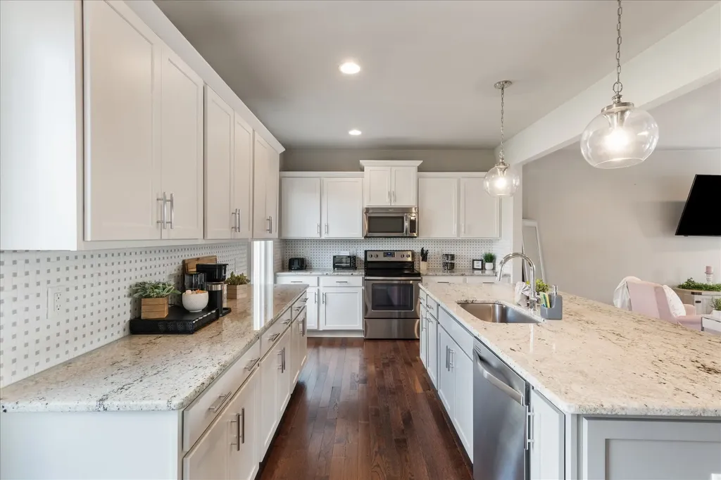 731 Douglas Avenue Nashville TN 37207