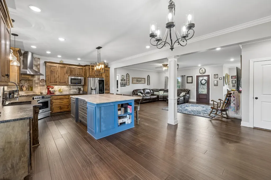 7 Shenandoah Circle Carthage TN 37030