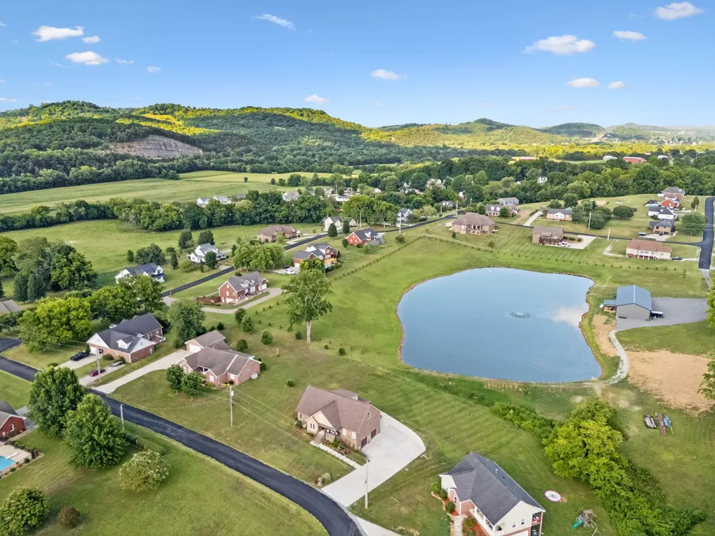 7 Shenandoah Circle Carthage TN 37030