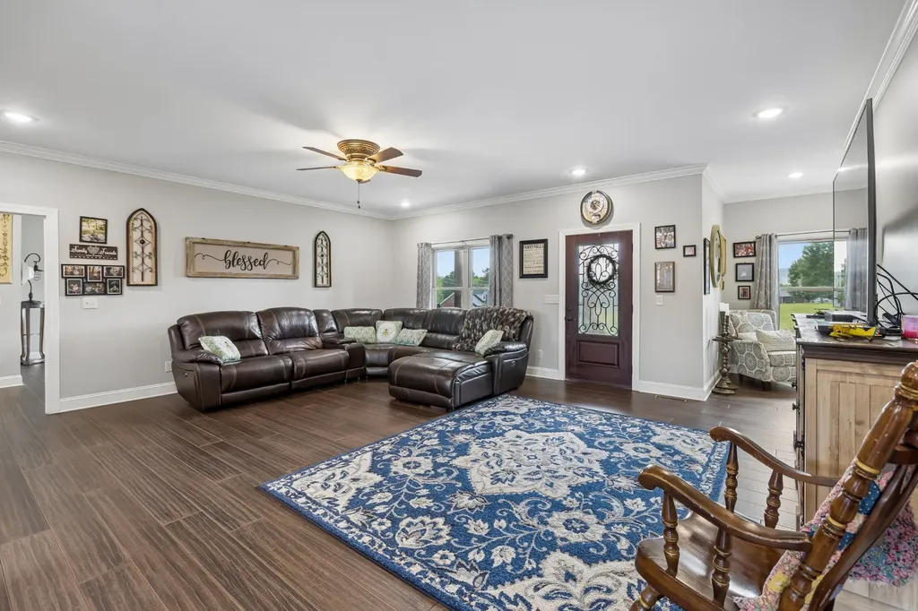 7 Shenandoah Circle Carthage TN 37030