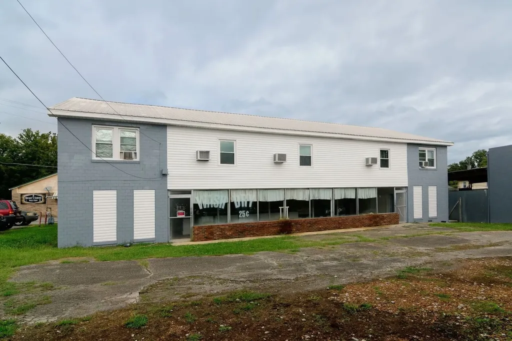 206 Edison St, W Fayetteville TN 37334