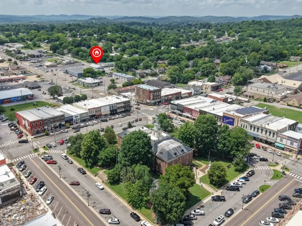 206 Edison St, W Fayetteville TN 37334