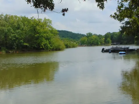 1 Beech Creek Loop Clifton TN 38425