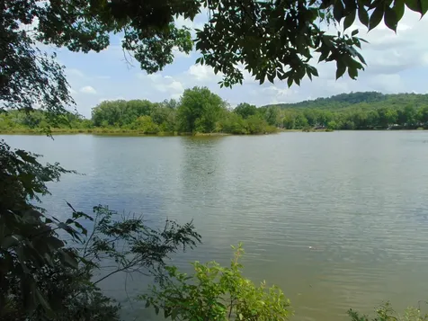 1 Beech Creek Loop Clifton TN 38425