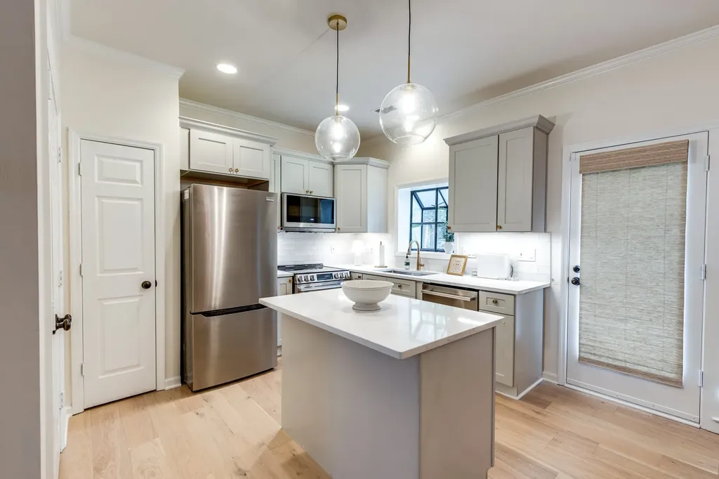 2018 Stokes Lane Nashville TN 37215