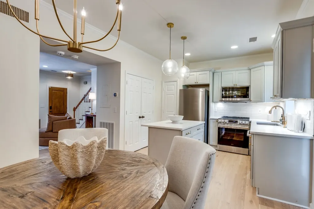 2018 Stokes Lane Nashville TN 37215