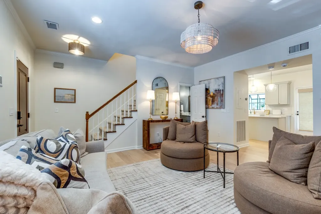 2018 Stokes Lane Nashville TN 37215
