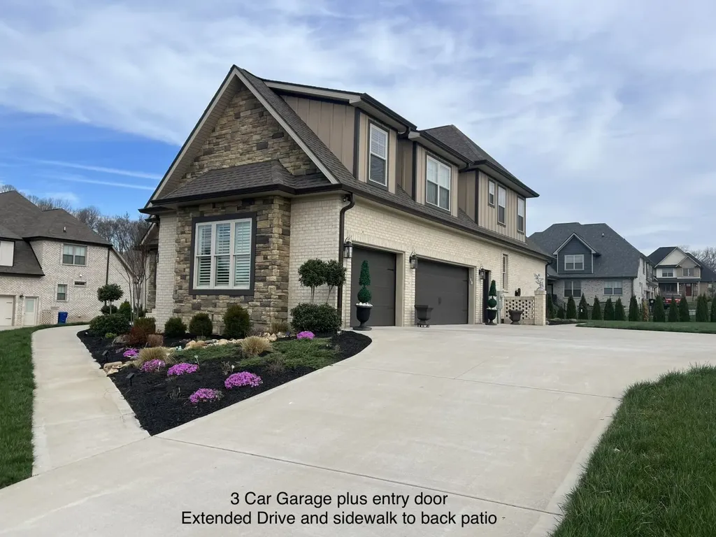 1457 Collins View Way Clarksville TN 37043
