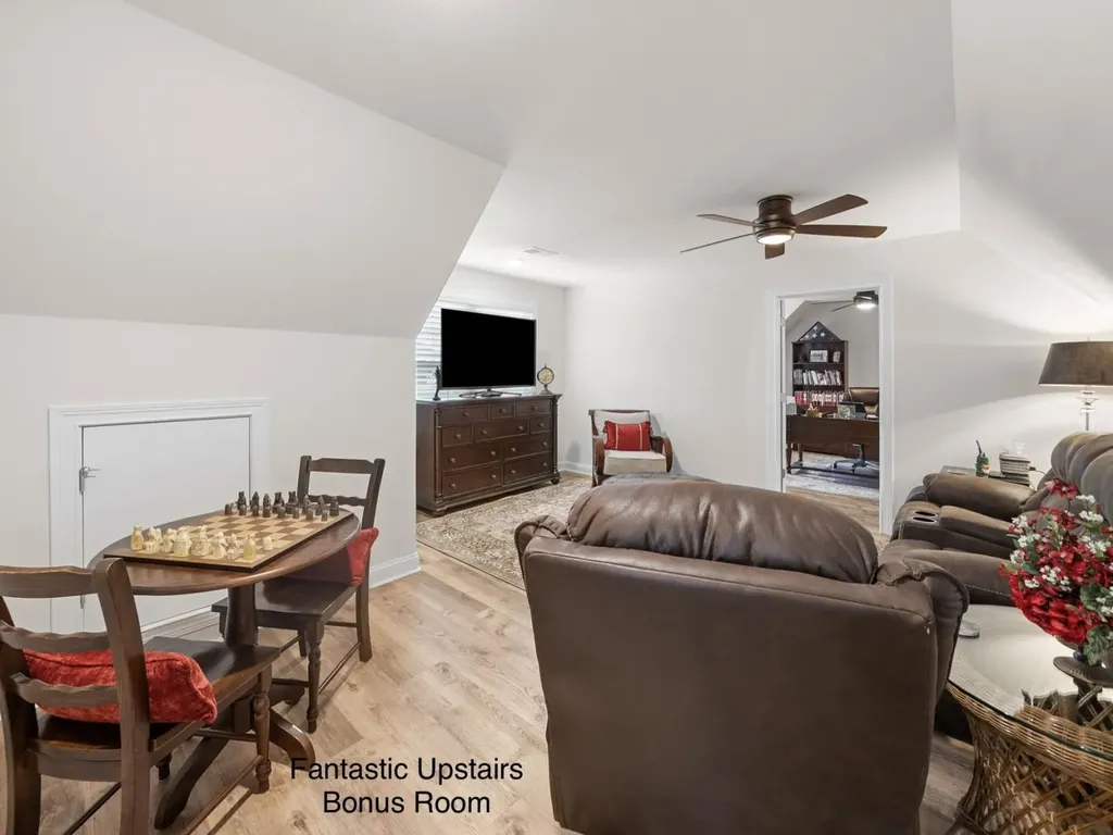 1457 Collins View Way Clarksville TN 37043