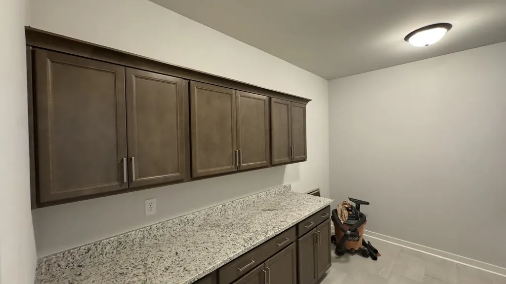 492 W Foxrun Springfield TN 37172