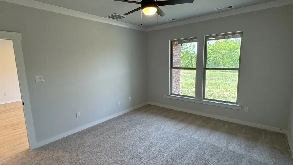 492 W Foxrun Springfield TN 37172