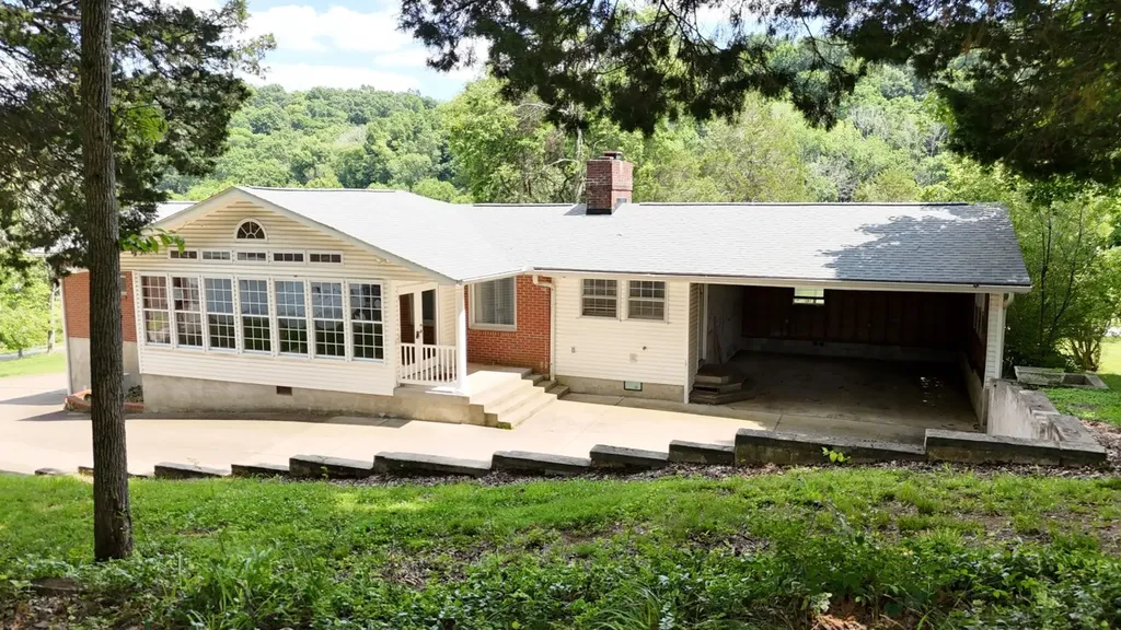 3325 Freeman Hollow Road Goodlettsville TN 37072