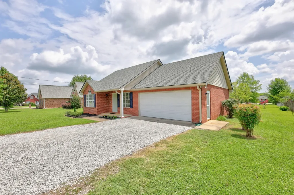 2232 Rankin Drive Christiana TN 37037