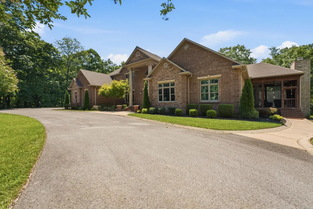 368 Chandler Drive Winchester TN 37398