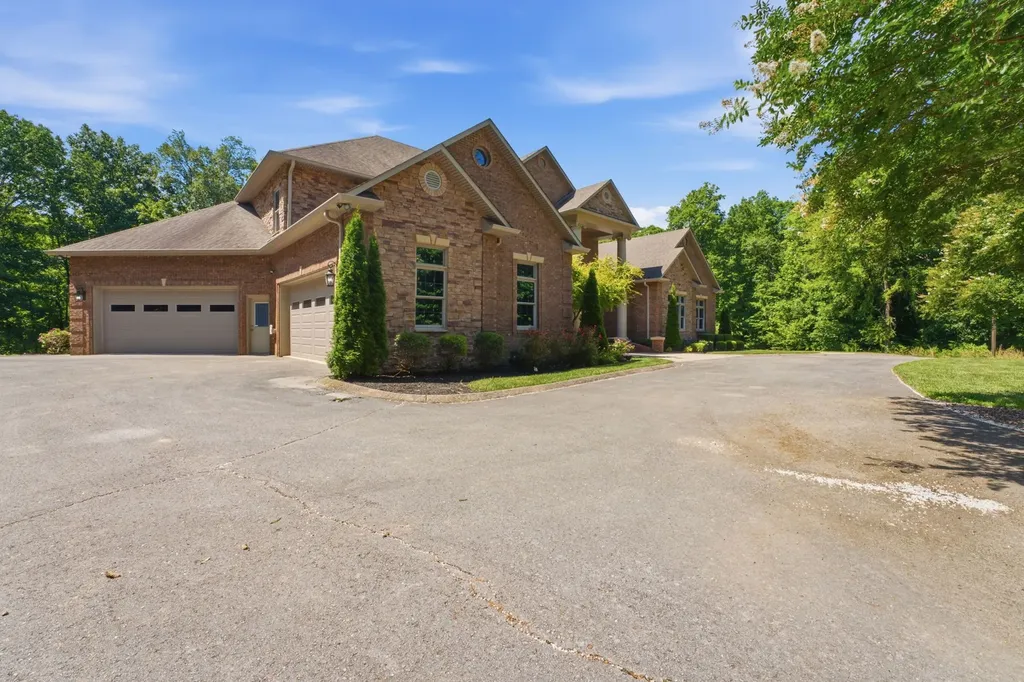 368 Chandler Drive Winchester TN 37398