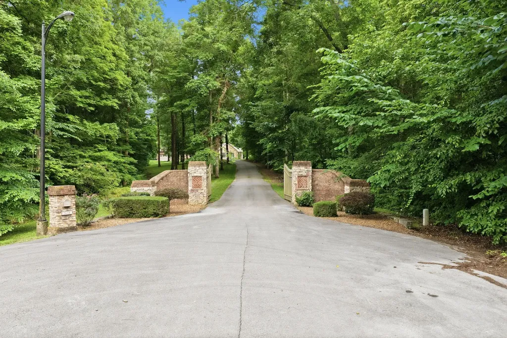 368 Chandler Drive Winchester TN 37398