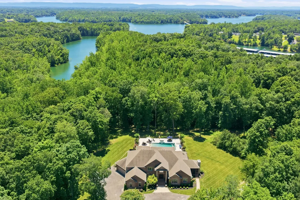 368 Chandler Drive Winchester TN 37398