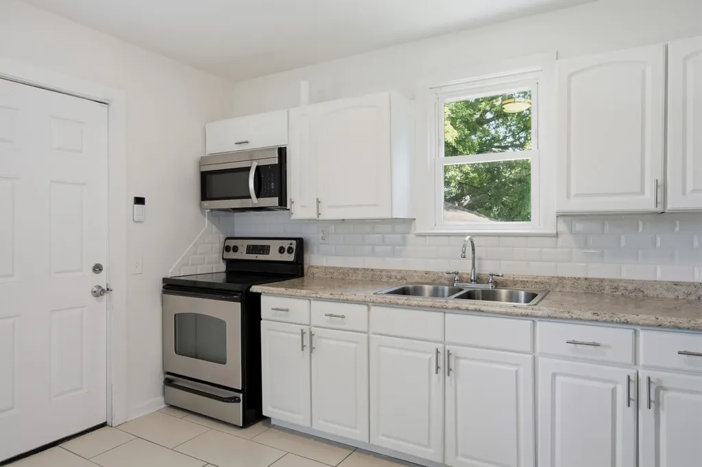 80 Peachtree Street Nashville TN 37210