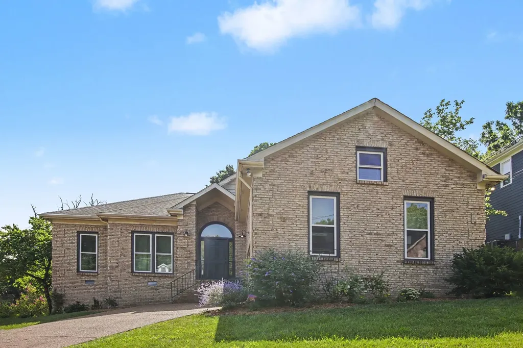 729 Woodland Way Nashville TN 37209