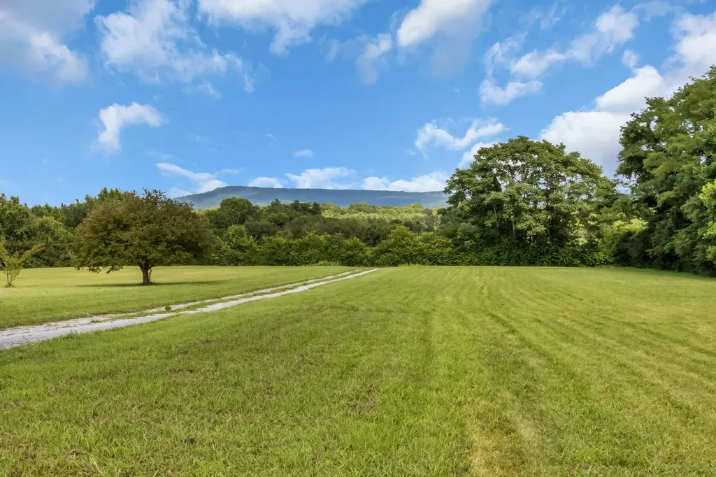1234 John Lawson Road Mcminnville TN 37110