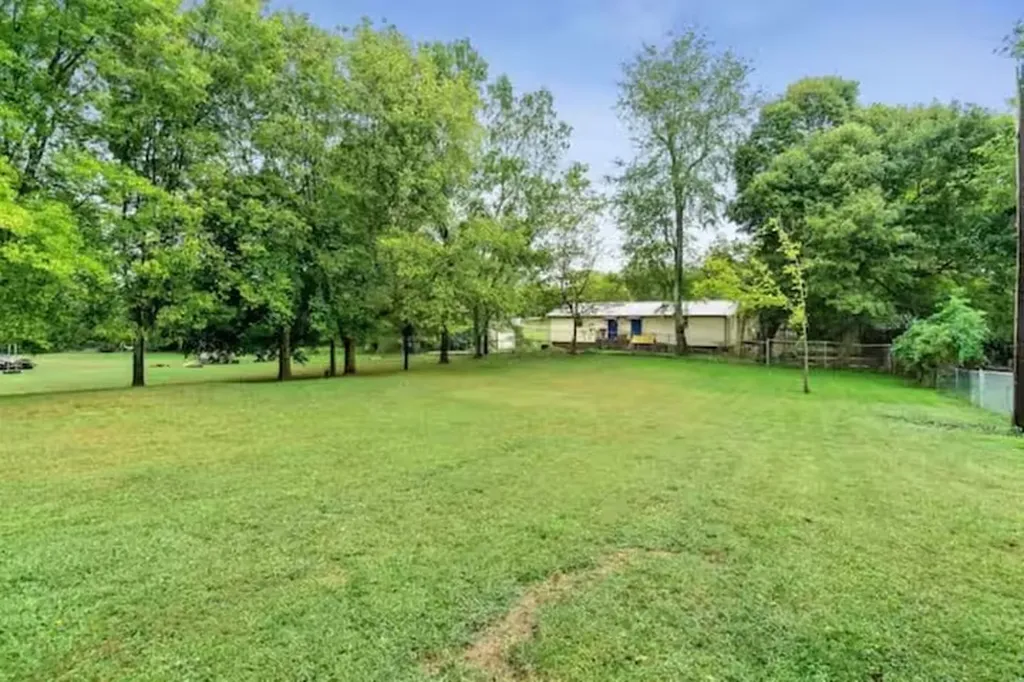 206 E Street Clarksville TN 37042