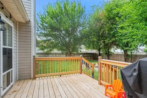 4004 New Grange Circle Clarksville TN 37040