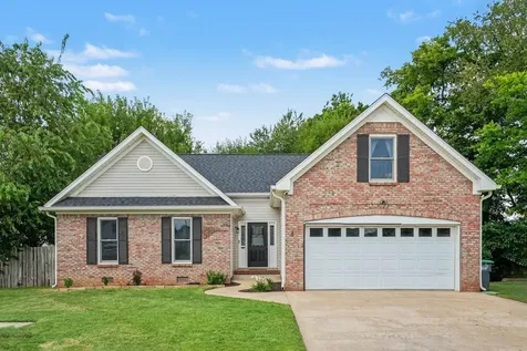 4004 New Grange Circle Clarksville TN 37040