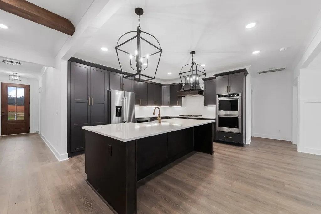 1091 Peyton Place Columbia TN 38401