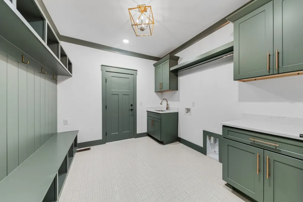 1091 Peyton Place Columbia TN 38401