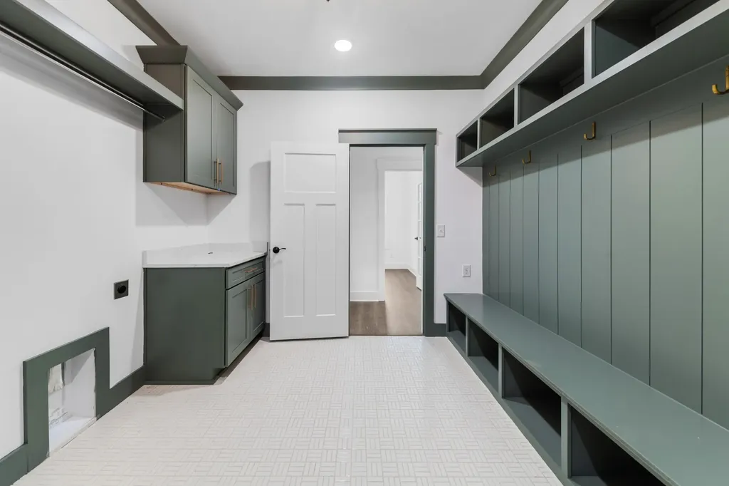 1091 Peyton Place Columbia TN 38401