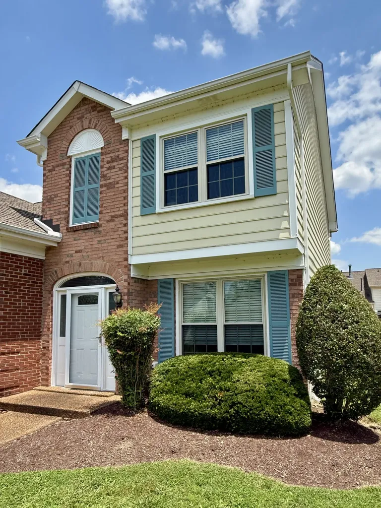 9126 Sawyer Brown Road Nashville TN 37221