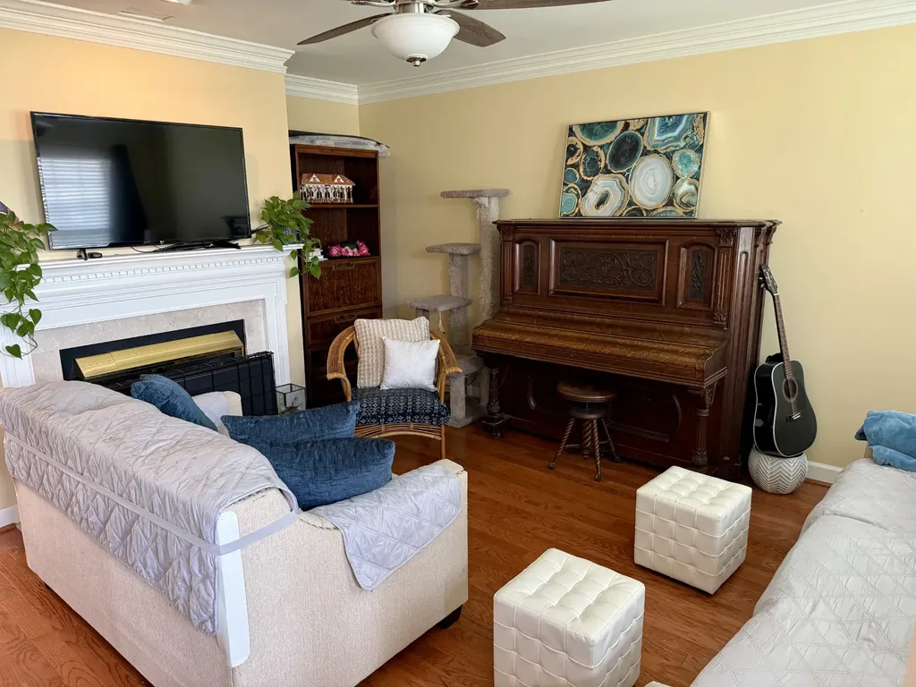 9126 Sawyer Brown Road Nashville TN 37221
