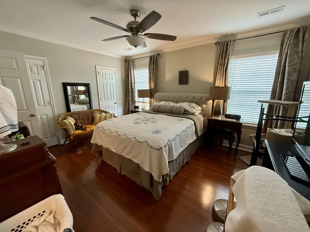 9126 Sawyer Brown Road Nashville TN 37221