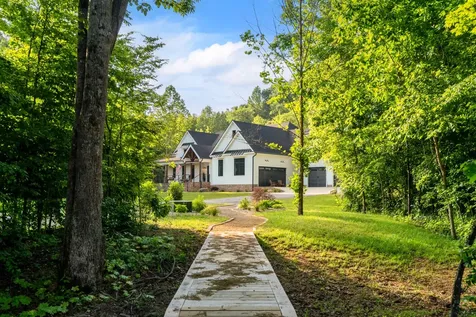 2133 Bear Creek Road Collinwood TN 38450