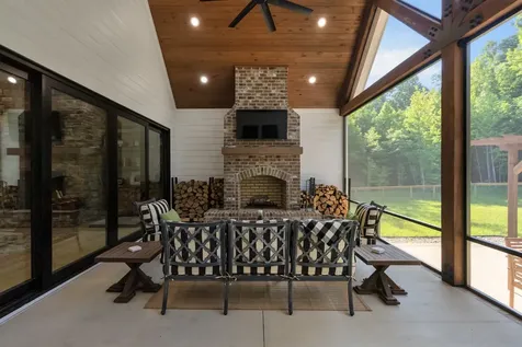 2133 Bear Creek Road Collinwood TN 38450