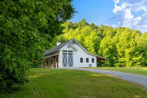 2133 Bear Creek Road Collinwood TN 38450