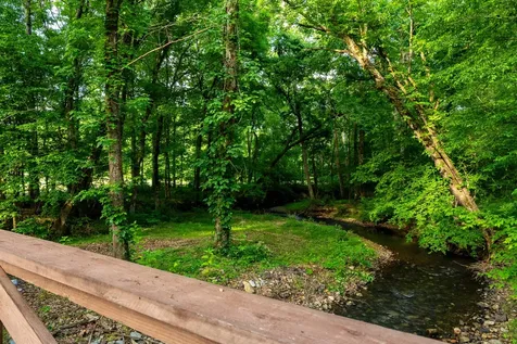 2133 Bear Creek Road Collinwood TN 38450