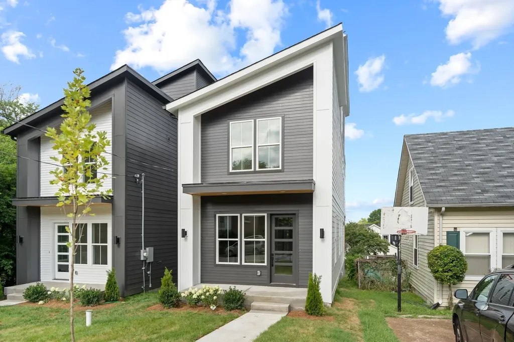 916D 32nd Ave, N Nashville TN 37209