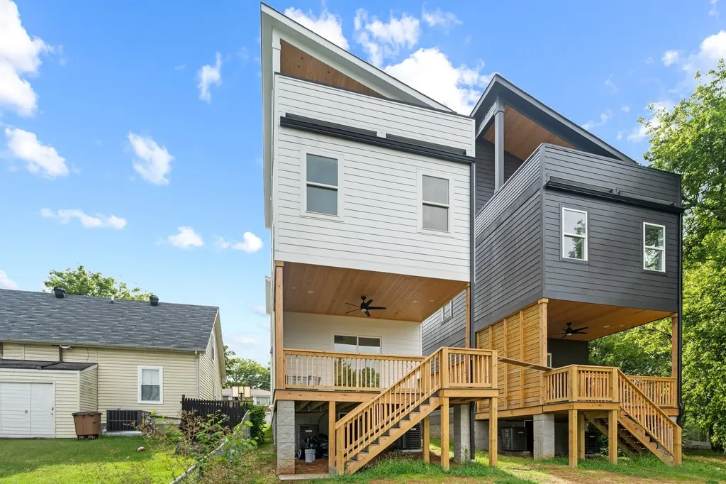 916D 32nd Ave, N Nashville TN 37209
