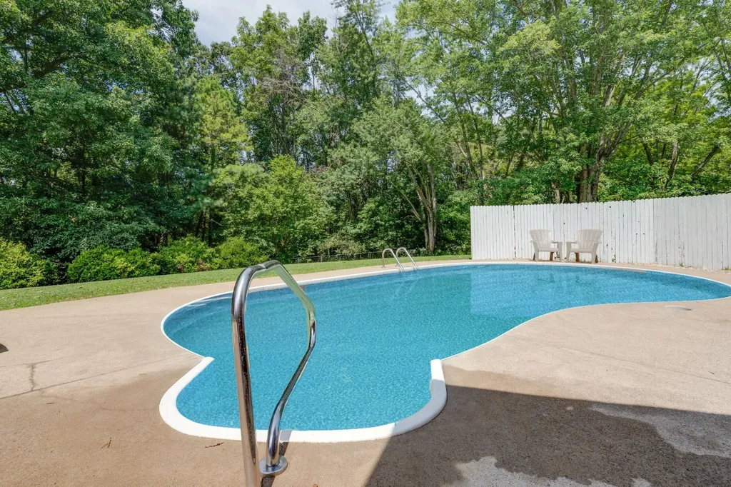 1075 Batson Mill Road Charlotte TN 37036