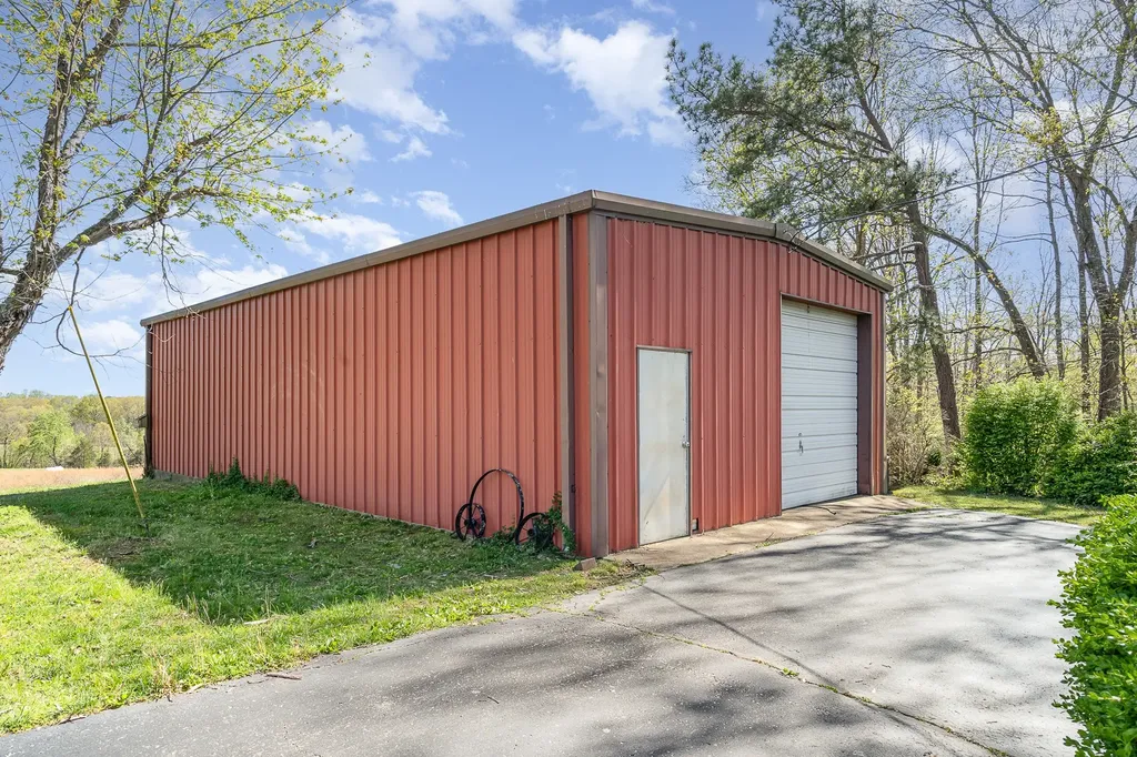 1075 Batson Mill Road Charlotte TN 37036