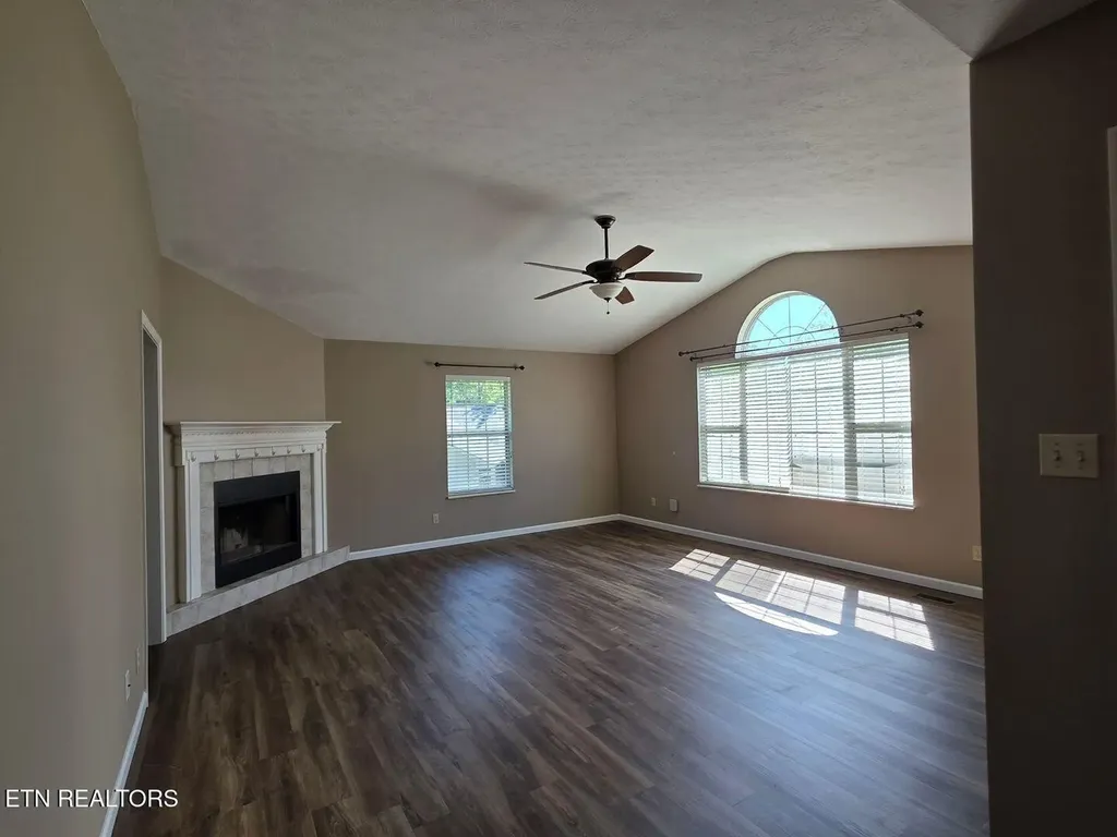 1012 Willow Creek Circle Maryville TN 37804