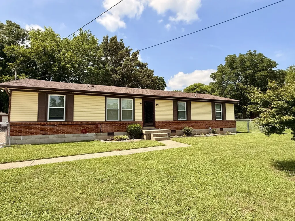 107 Winston Court Clarksville TN 37042