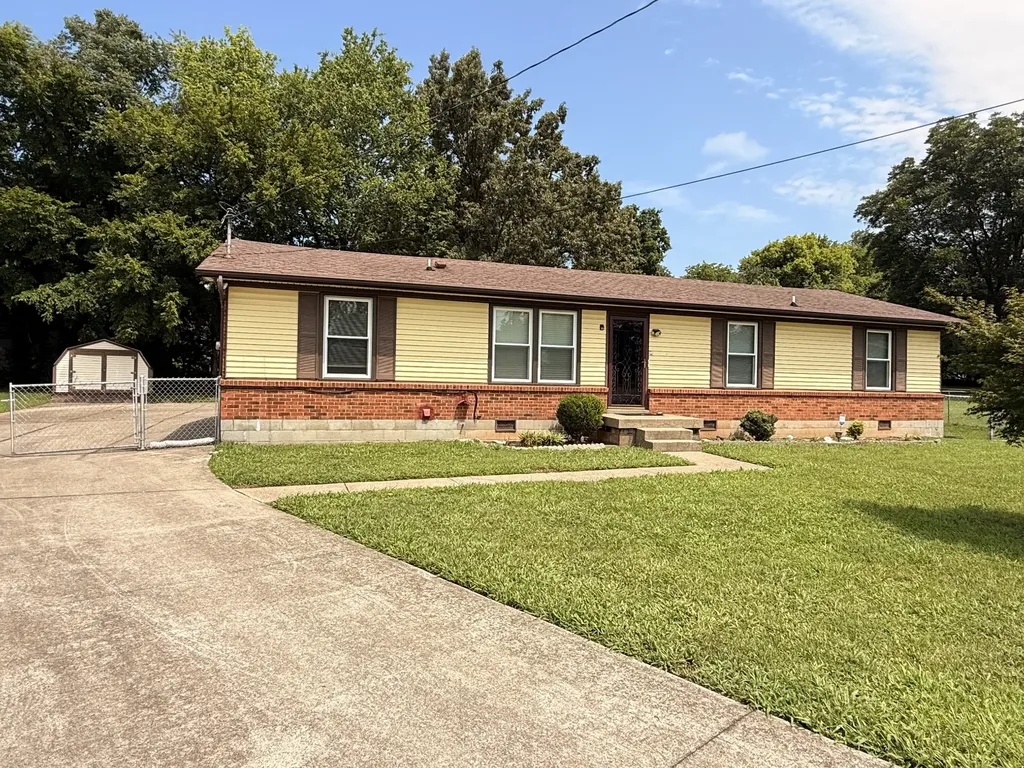 107 Winston Court Clarksville TN 37042