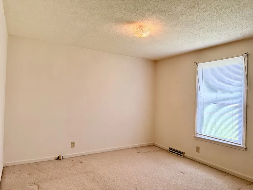 107 Winston Court Clarksville TN 37042